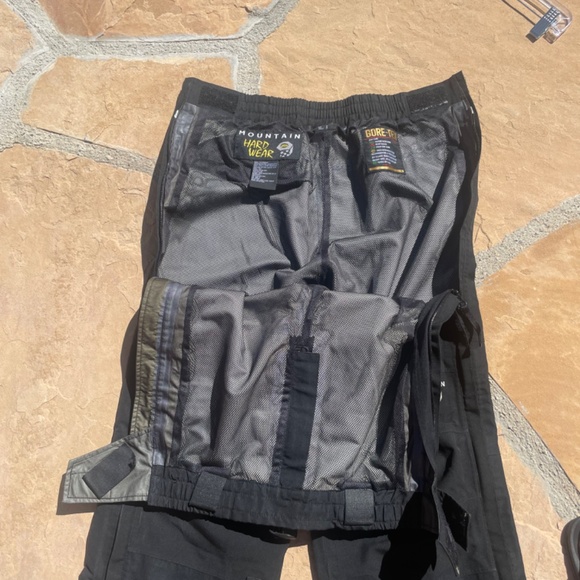 Great Condition ~ Mountain Hardware Gore-tex Ski/Snow Pants (Men’s Size Medium) - Picture 11 of 13